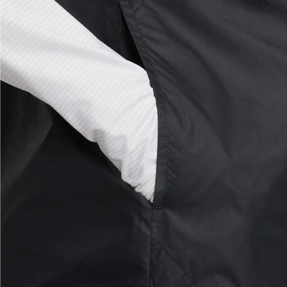 Women’s Nike Golf Tour Repel Vest Lightweight Jacket XS New With Tags MSRP $100 - Picture 6 of 8